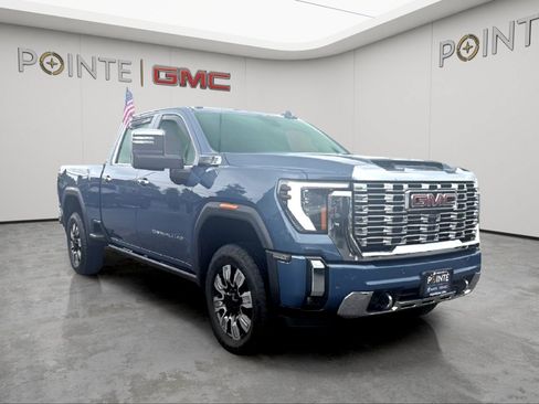 Used 2024 GMC Sierra 2500 Denali w/ Denali Reserve Package AWD/4WD image 1
