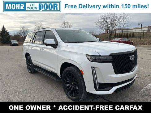 Used 2024 Cadillac Escalade Sport w/ LPO, ONYX Package image 3