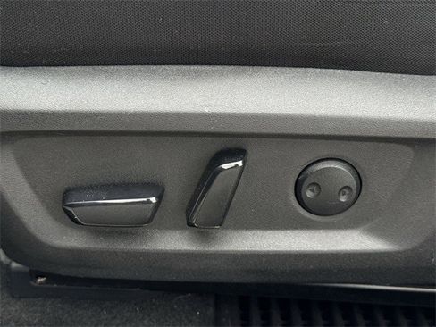 Used 2022 Nissan Rogue SV image 26