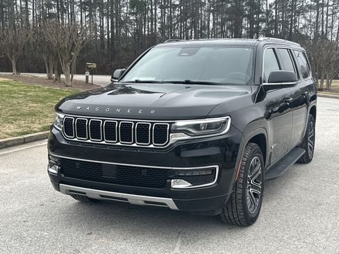 Used 2024 Jeep Wagoneer L Series II image 1
