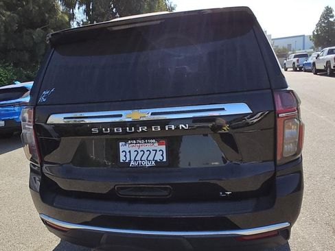 Used 2024 Chevrolet Suburban LT RWD image 23