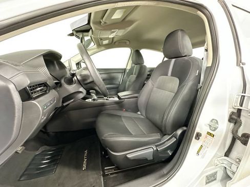 Used 2024 Nissan Sentra SV FWD image 15
