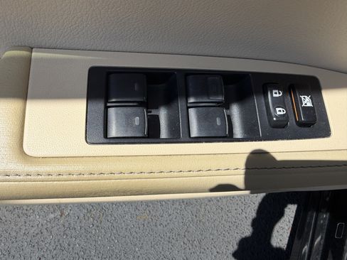 Used 2013 Lexus ES 350 w/ Premium Pkg FWD image 15
