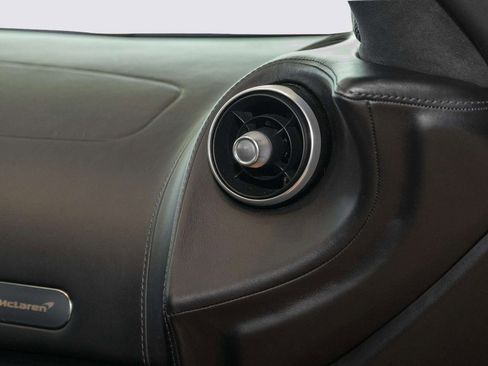 Used 2022 McLaren GT RWD image 31
