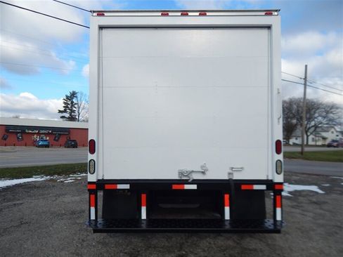 Used 2014 Ford E-350 and Econoline 350 Super Duty image 8