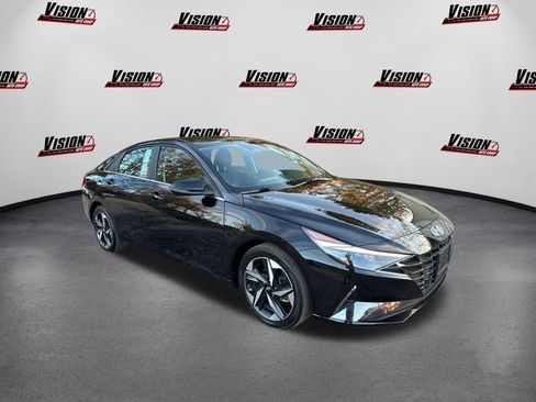 Certified 2023 Hyundai Elantra Limited image 3