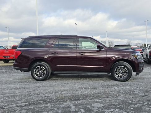 Used 2024 Ford Expedition Max XLT image 17