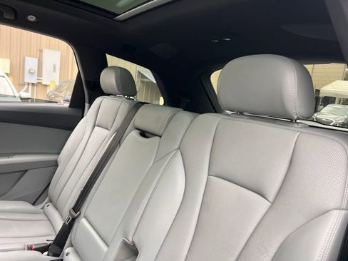 Used 2018 Audi Q7 3.0T Premium Plus w/ Premium Plus Package image 21