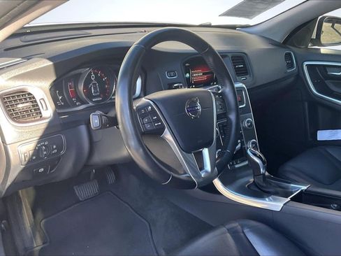 Used 2016 Volvo V60 T5 Premier w/ Technology Package image 14