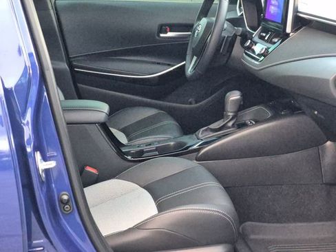 Used 2025 Toyota Corolla XSE image 18