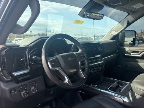 Used 2024 Chevrolet Silverado 2500 LTZ w/ LTZ Plus Package image 15
