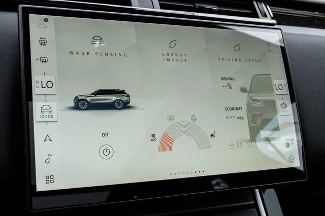New 2026 Land Rover Range Rover Velar S AWD/4WD image 35