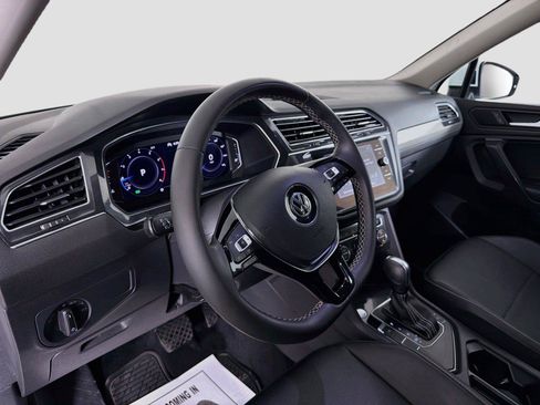 Used 2021 Volkswagen Tiguan SEL w/ 3-Row Tiguan MDO Package FWD image 9