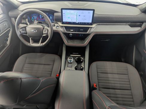 Certified 2025 Ford Explorer ST-Line w/ ST-Line Street Pack image 14