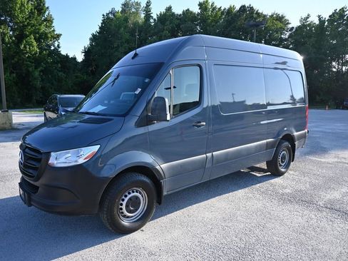 Used 2019 Mercedes-Benz Sprinter 144 image 3