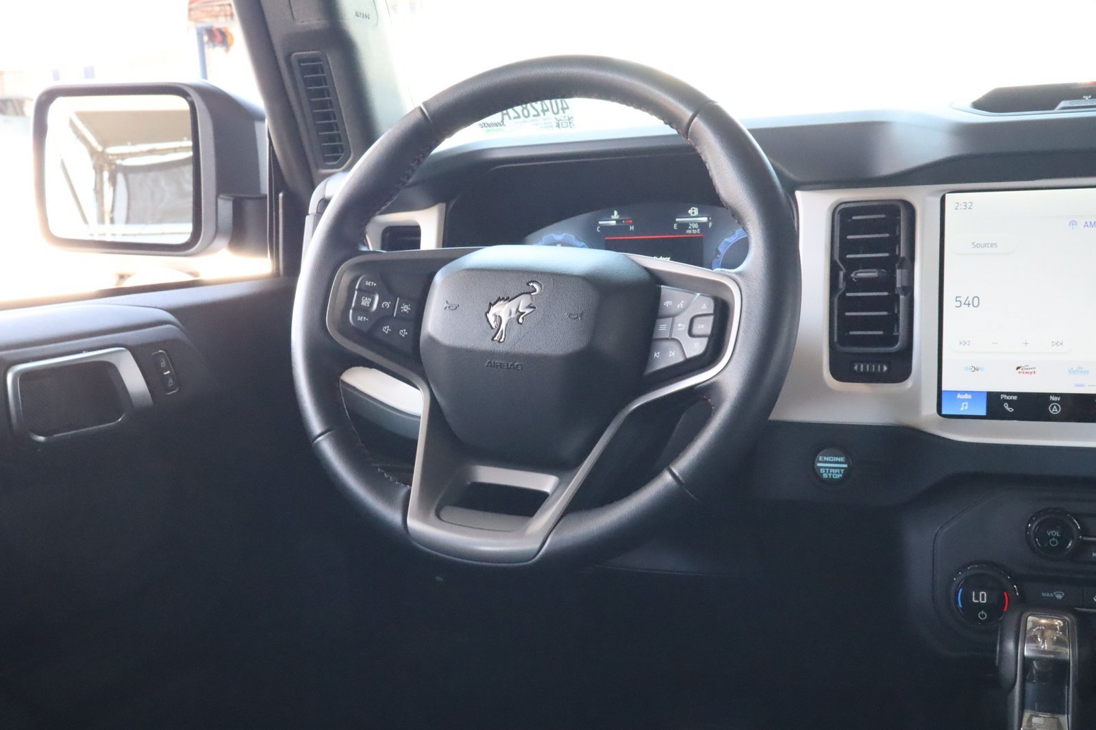 Used 2025 Ford Bronco Heritage Edition AWD/4WD image 30