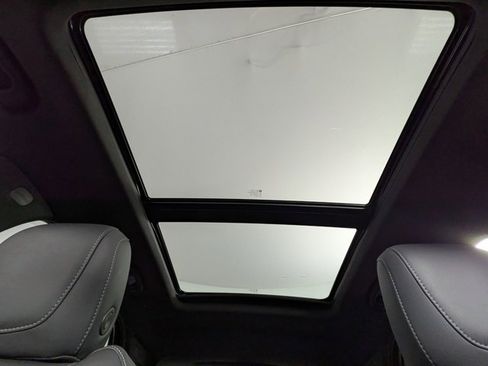 Certified 2023 Cadillac XT4 Premium Luxury w/ Cold Weather Package image 7