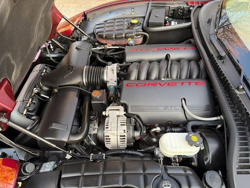 Used 2003 Chevrolet Corvette Convertible w/ Preferred Equipment Group1 image 10