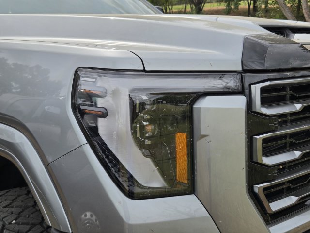 Used 2026 GMC Sierra 2500 AT4 w/ AT4 Premium Plus Package AWD/4WD image 10