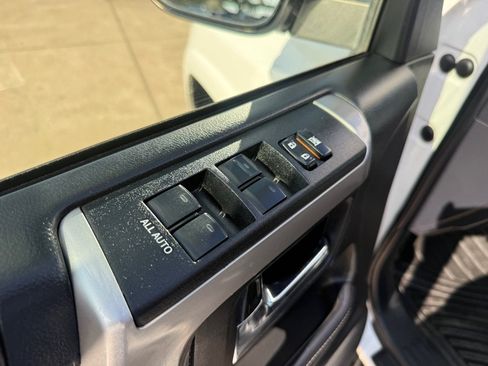 Used 2019 Toyota 4Runner SR5 Premium AWD/4WD image 23