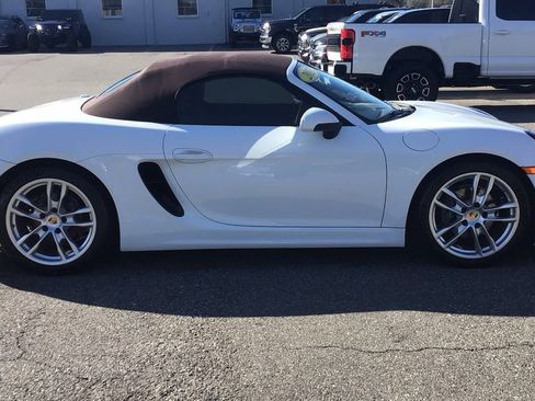 Used 2013 Porsche Boxster image 4