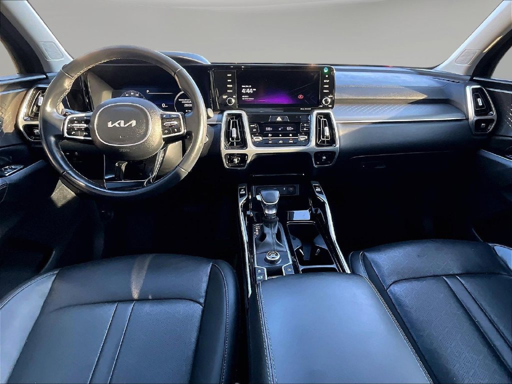 Used 2023 Kia Sorento SX FWD image 9