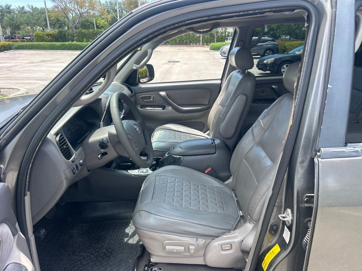 Used 2003 Toyota Sequoia SR5 w/ Preferred Pkg AWD/4WD image 10