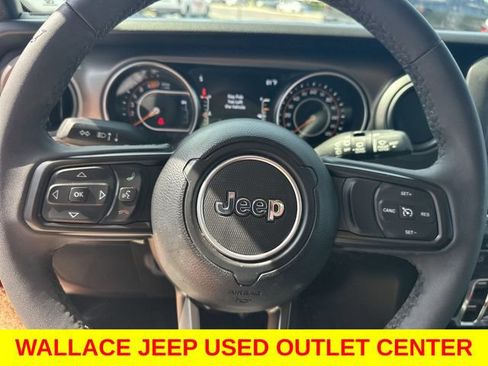 Used 2023 Jeep Wrangler Unlimited Sport AWD/4WD image 18