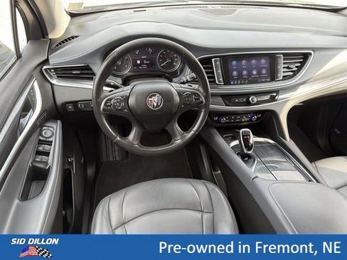 Used 2021 Buick Enclave Premium w/ Sun and Sites Package AWD/4WD image 10