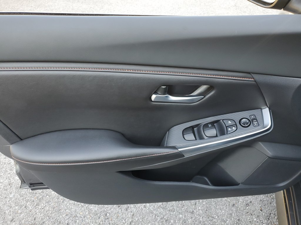 Certified 2023 Nissan Sentra SR w/ Trunk Package FWD image 16