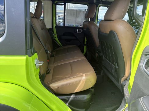 Used 2021 Jeep Wrangler Unlimited Rubicon 4xe w/ Steel Bumper Group image 18