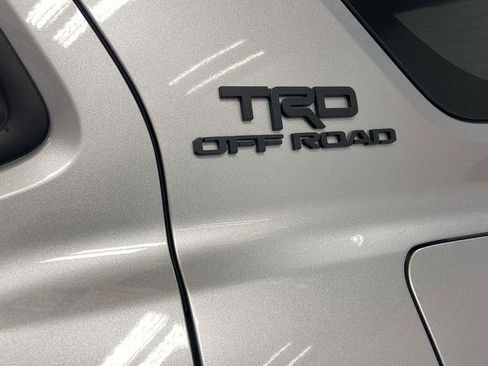 Certified 2025 Toyota 4Runner TRD Off-Road Premium image 11