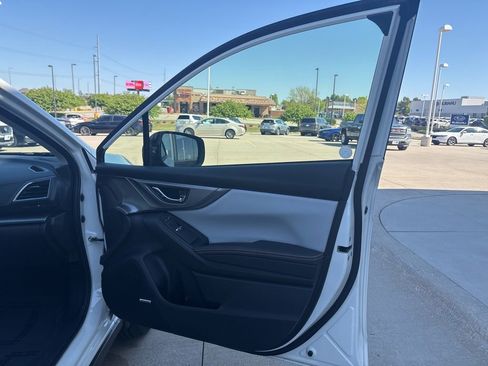 Used 2021 Subaru Crosstrek 2.5i Limited w/ Moonroof Package 2 AWD/4WD image 28
