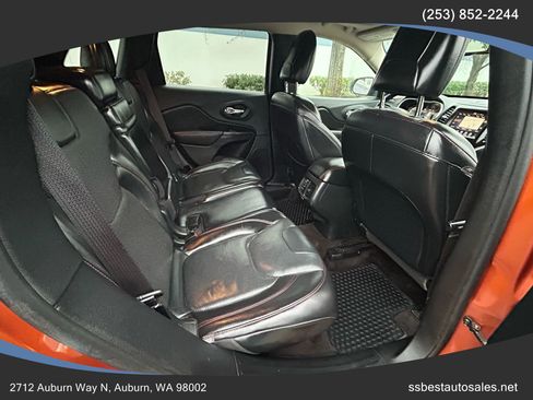 Used 2016 Jeep Cherokee Trailhawk w/ Leather Interior Group image 35