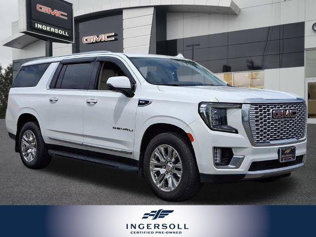 Used 2022 GMC Yukon XL Denali w/ Advanced Technology Package AWD/4WD image 1