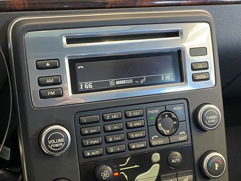 Used 2011 Volvo XC70 3.2 image 26