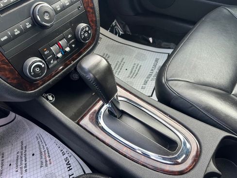 Used 2012 Chevrolet Impala LTZ image 23