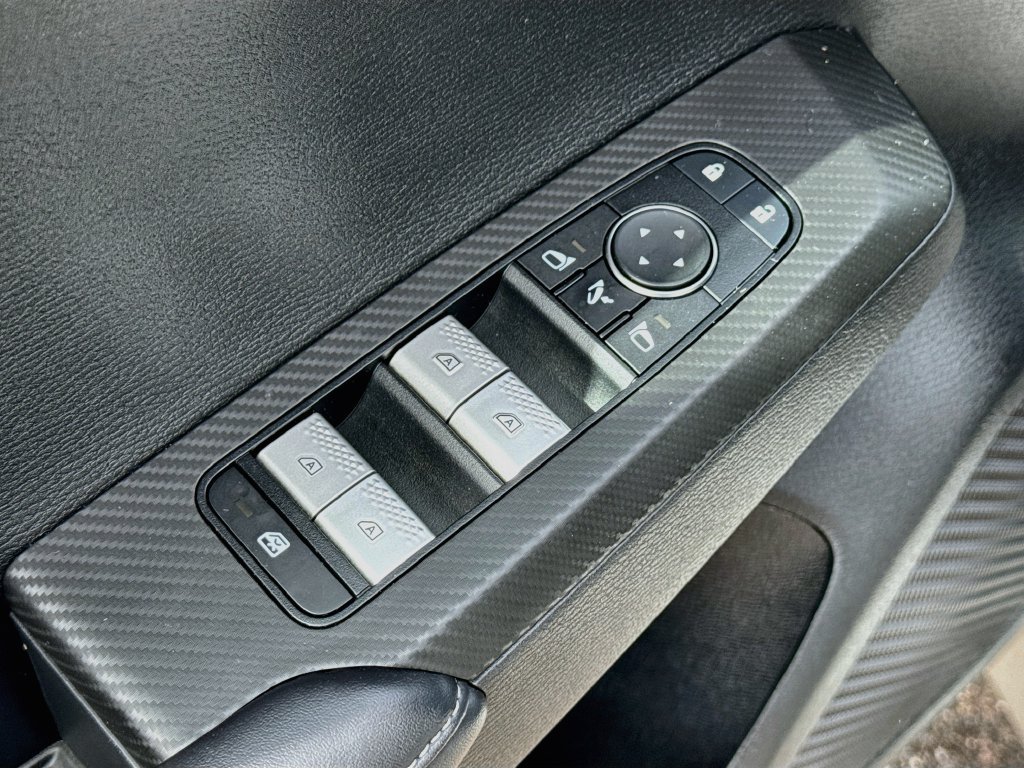 Used 2023 Mitsubishi Outlander SE AWD/4WD image 16