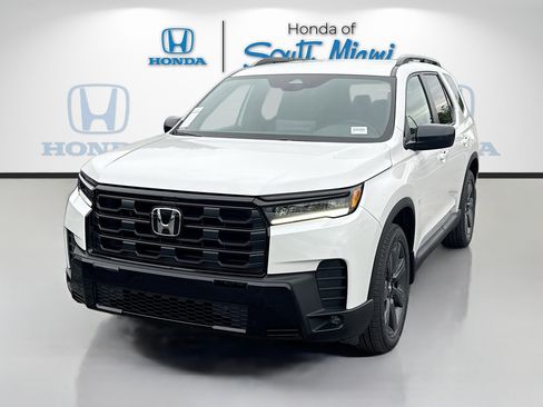 New 2026 Honda Pilot Sport image 3