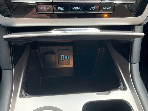 Used 2021 Ford Explorer 2WD image 24