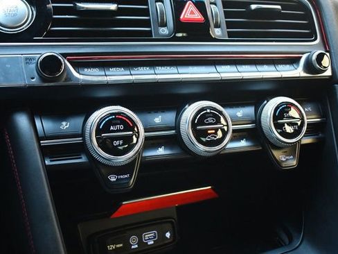 Used 2019 Genesis G70 2.0T Advanced w/ Sport Package image 38