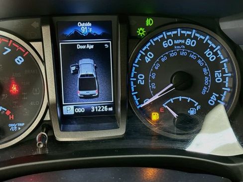 Used 2023 Toyota Tacoma TRD Sport RWD image 12