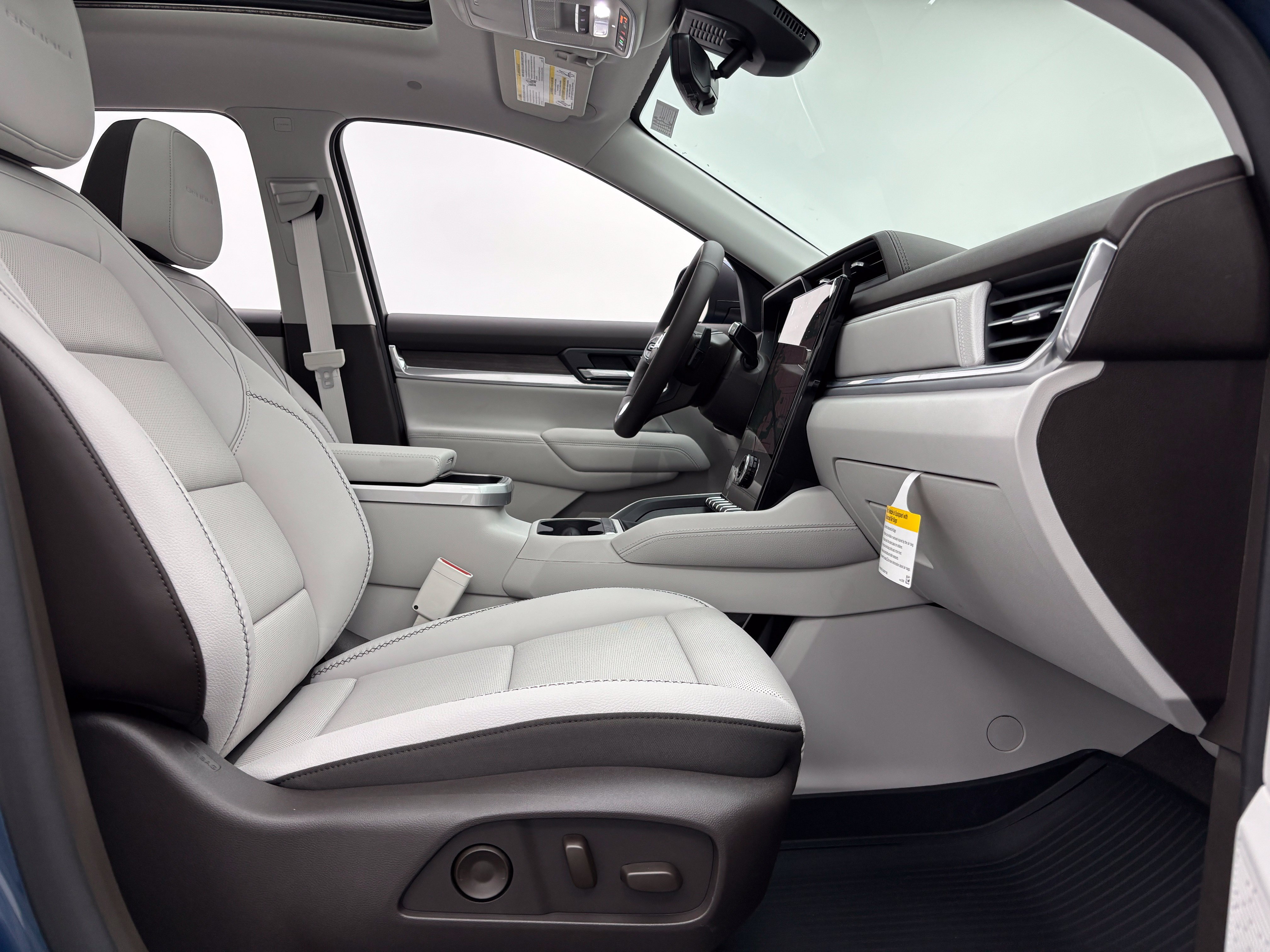 New 2027 GMC Terrain Denali w/ LPO, Floor Liner Package AWD/4WD image 36