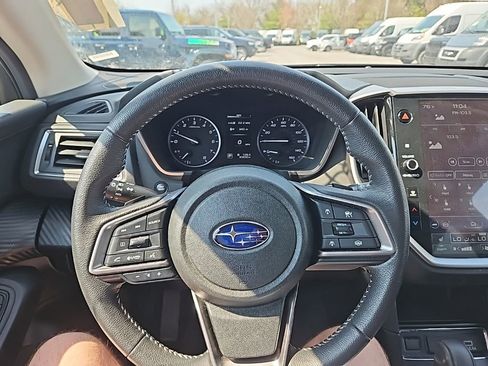 Used 2025 Subaru Ascent Premium image 17