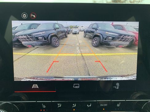 New 2025 GMC Canyon AT4 w/ Nightfall Edition image 36