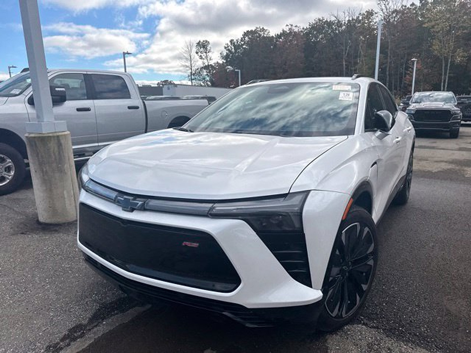 Used 2024 Chevrolet Blazer EV RS AWD/4WD image 3