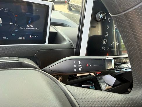 Used 2024 Chevrolet Brightdrop 400 w/ Commercial Equipment Package image 14