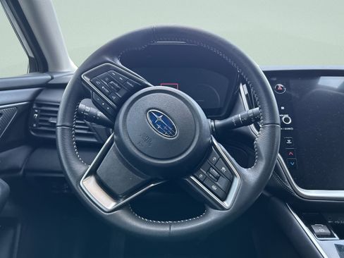 Used 2025 Subaru Outback Premium image 16