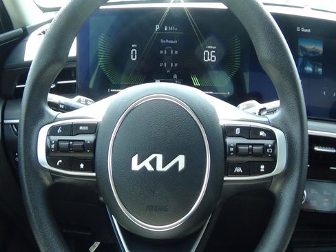 Used 2025 Kia K5 LXS FWD image 19