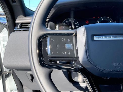 New 2026 Land Rover Range Rover Velar Dynamic SE image 17